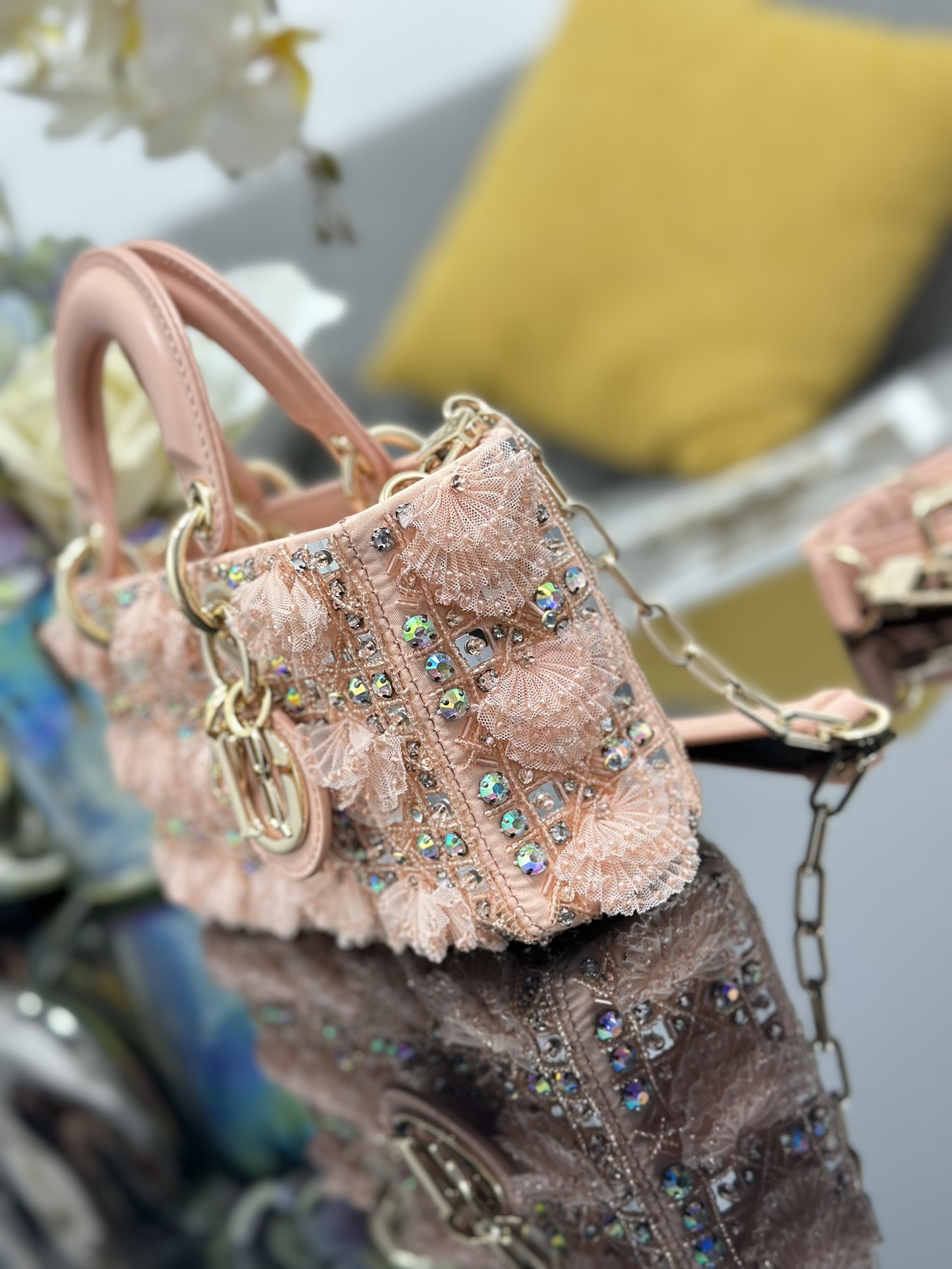 [TOP] Christian Dior Embroidered Lace Bead Lady D-Joy Bag 22*12*6cm - 2 Colour