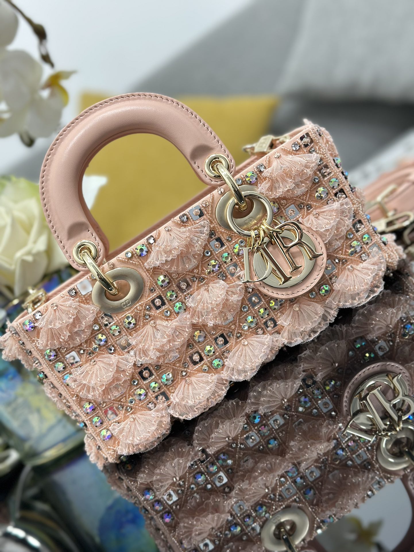 [TOP] Christian Dior Embroidered Lace Bead Lady D-Joy Bag 22*12*6cm - 2 Colour
