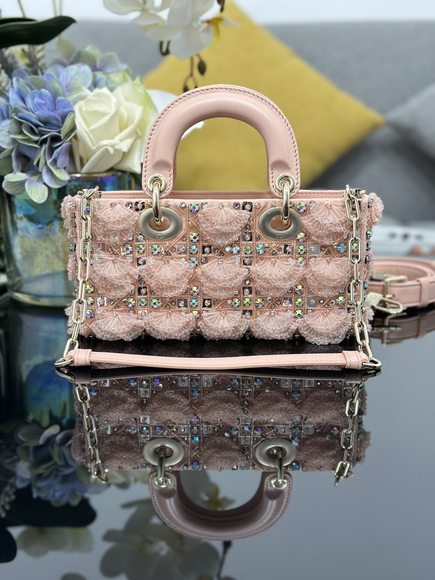 [TOP] Christian Dior Embroidered Lace Bead Lady D-Joy Bag 22*12*6cm - 2 Colour