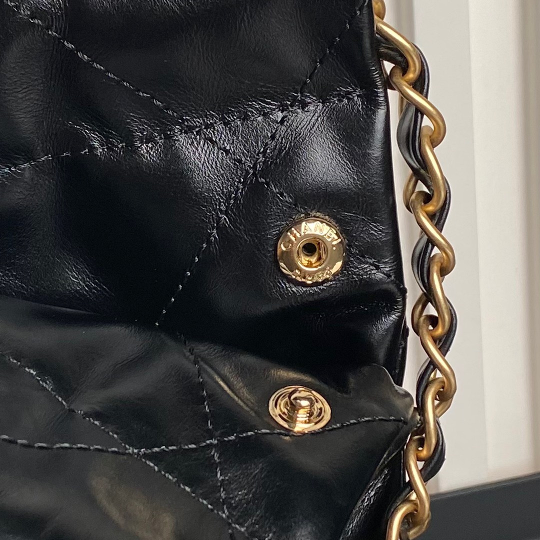 [TOP] CHANEL 22 Bag with 2 Pockets 35x37x7cm/39x42x8cm - Black
