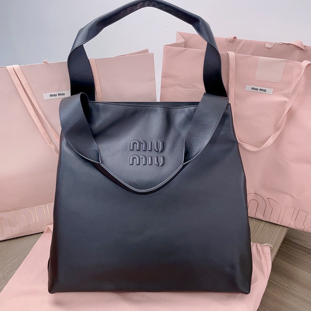 [TOP] Miu Miu Hobo Calfskin Tote Bag 39 x 38.5 x 11 cm - Black