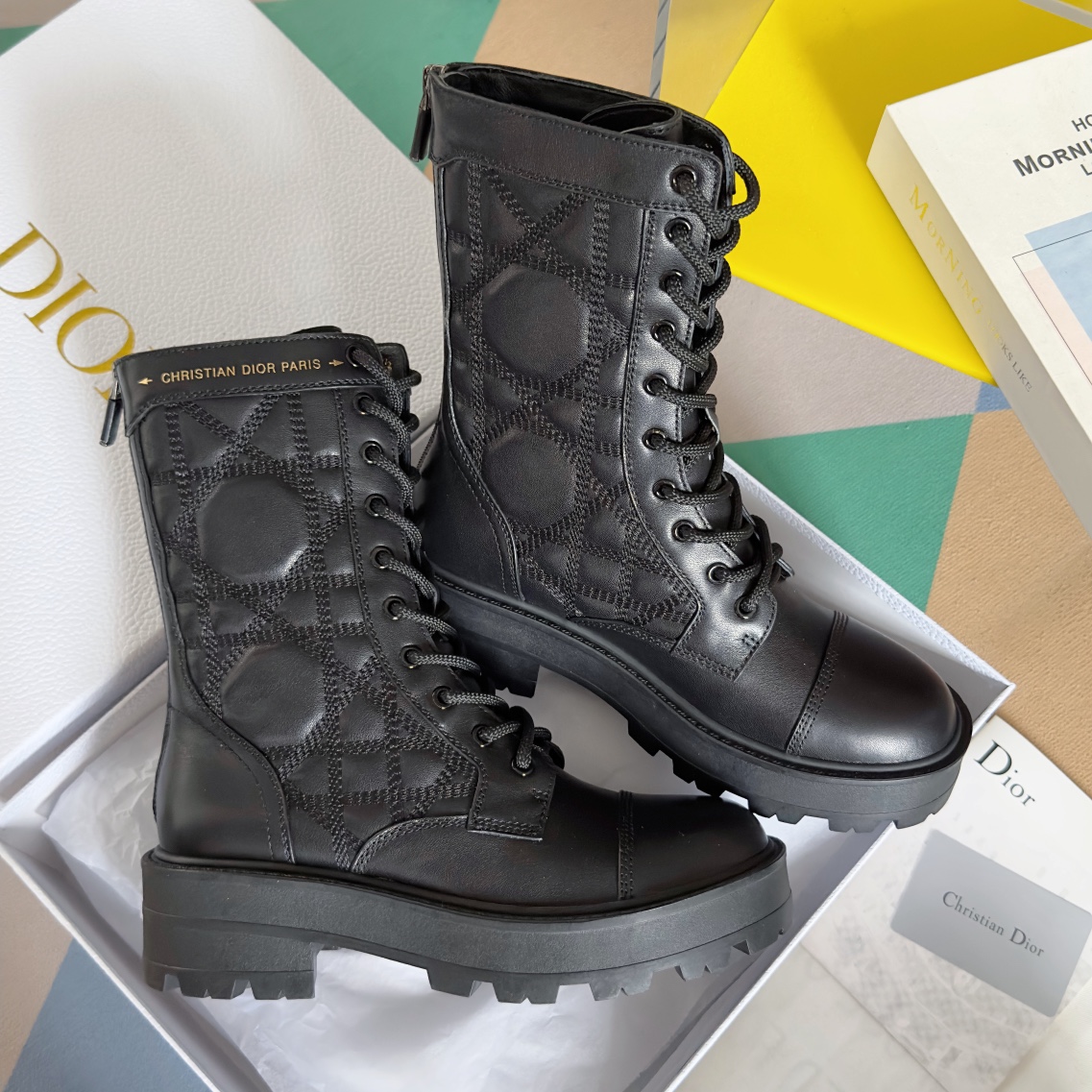 [TOP] Christian Dior Rattan Ankle Bootss Cowhide - 3 Colour