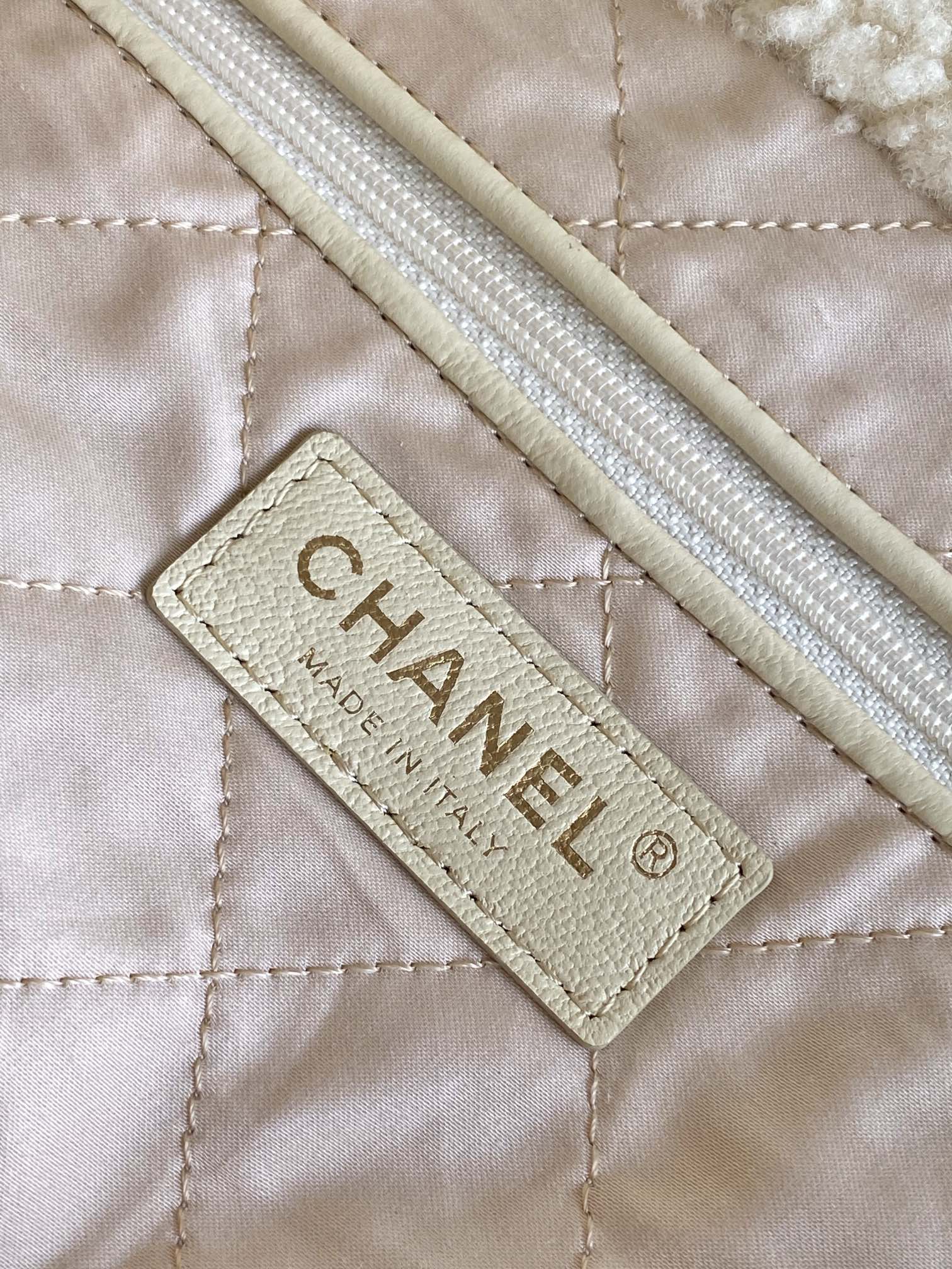 [TOP] CHANEL 22 Bag Wool 19x20x6cm/35x37x7cm - Beige