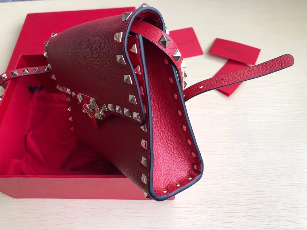 [TOP] VALENTINO Rockstud Crossbody Bag 22.5 x 15 x 6 cm - Red & SHW