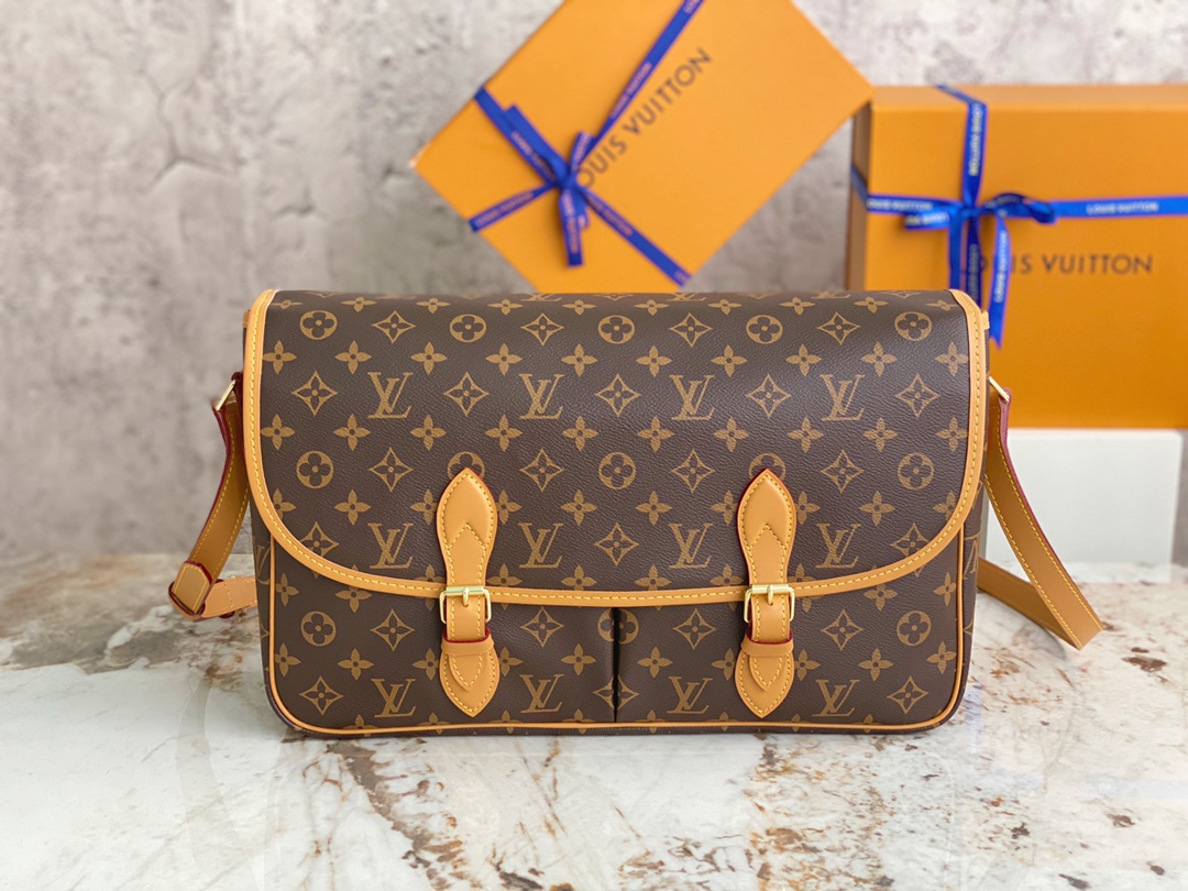 [TOP] Louis Vuitton LV Boulogne Bag 37*23*12.5cm - Brown