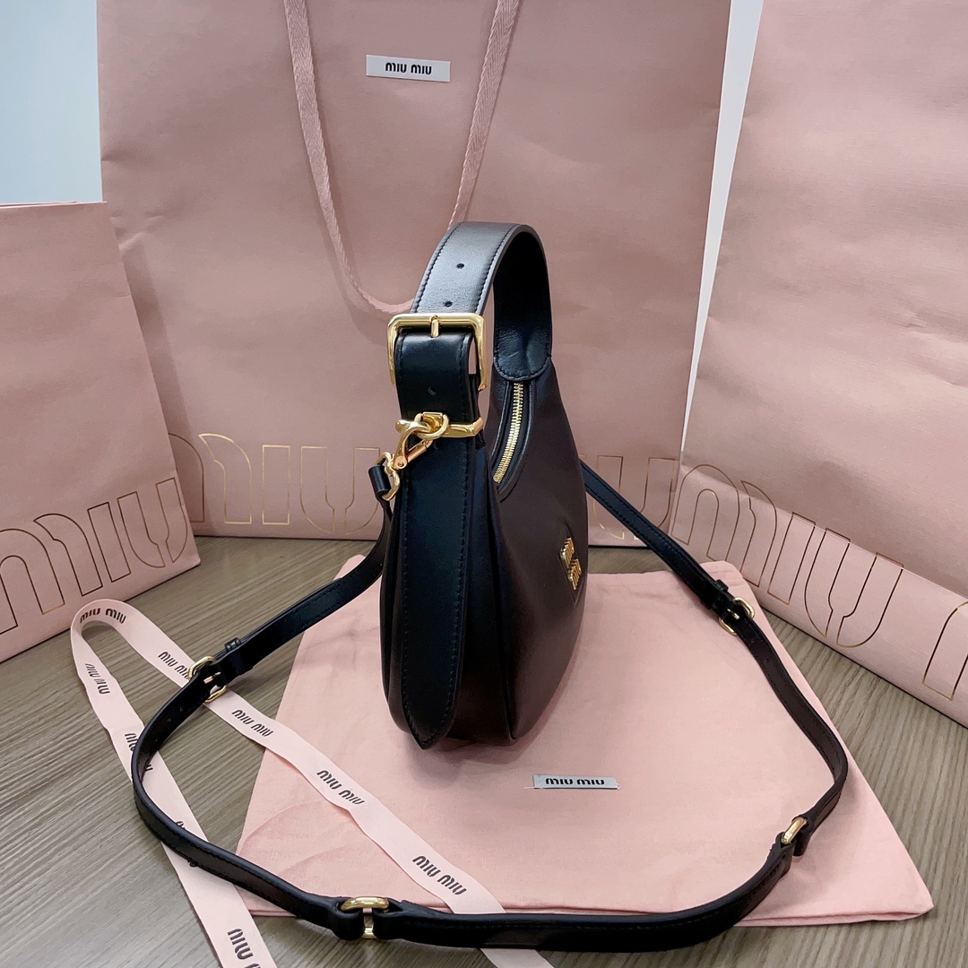 [TOP] Miu Miu Cowhide Hobo Bag 17x15.5x5.5cm - 2 Colors