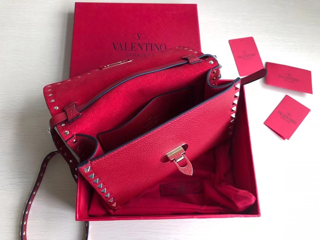 [TOP] VALENTINO Rockstud Crossbody Bag 22.5 x 15 x 6 cm - Red & SHW
