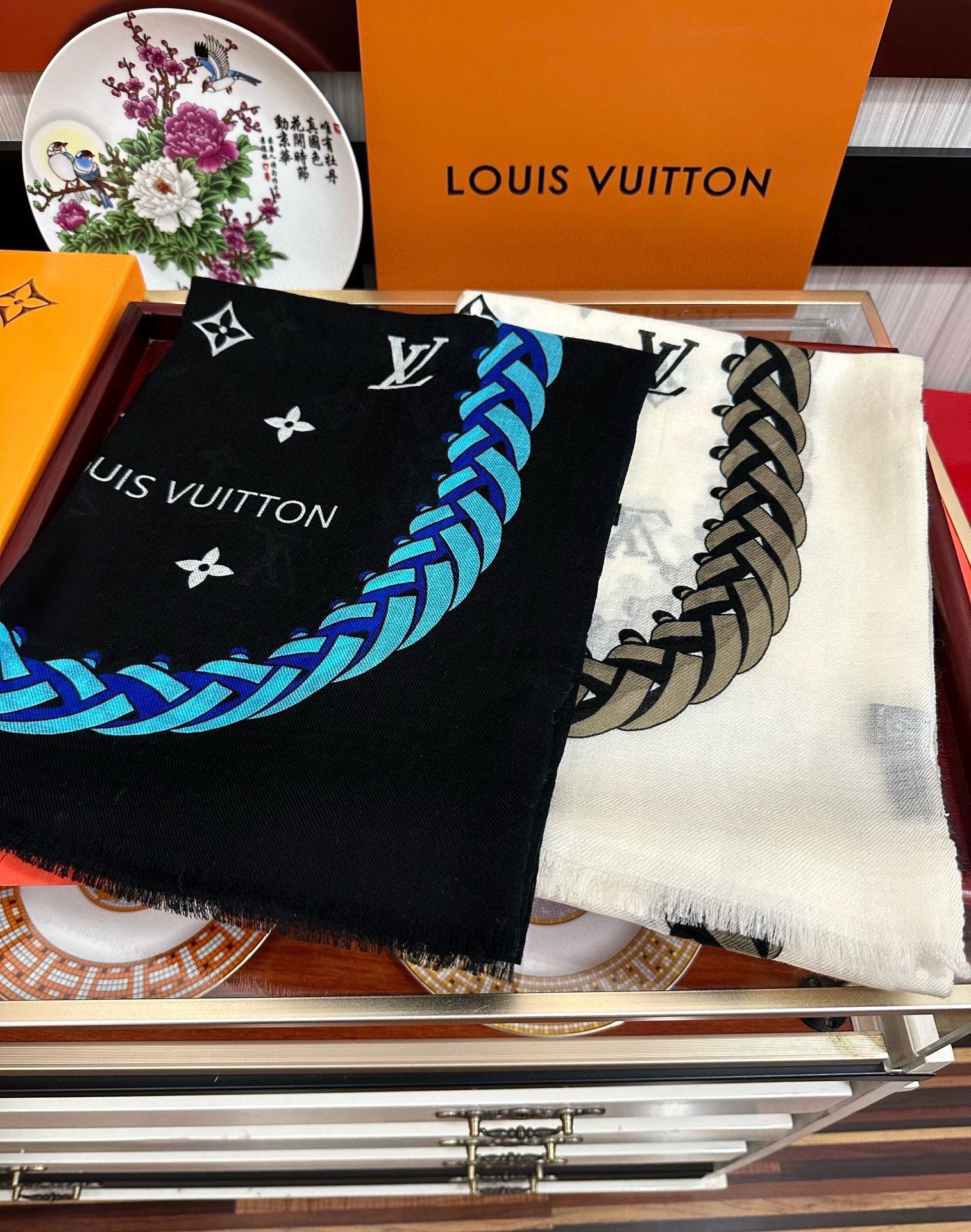 [TOP] Louis Vuitton LV Wool Scarf 100x200cm - 2 Color