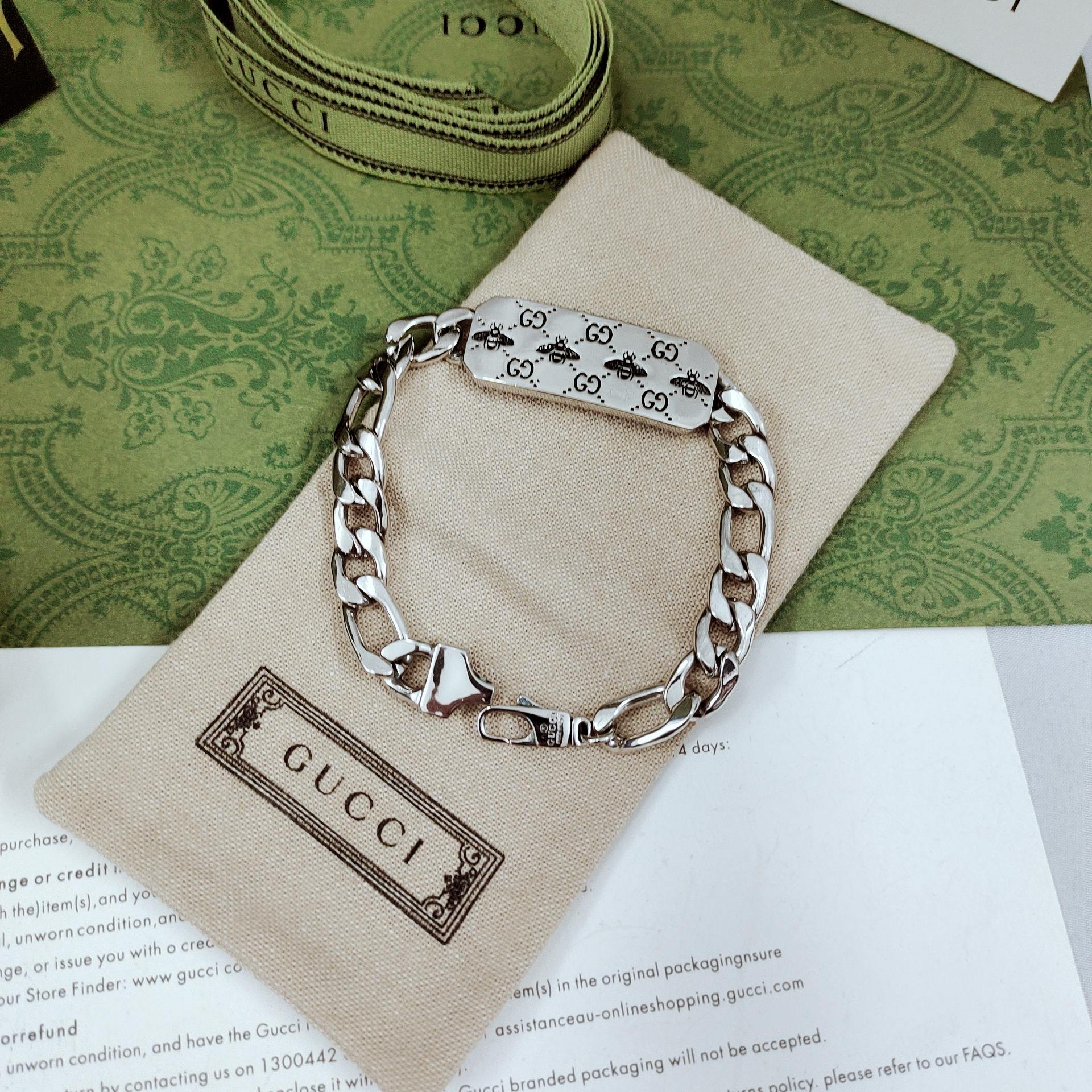 [TOP] GUCCI Bee Bracelet - Silver