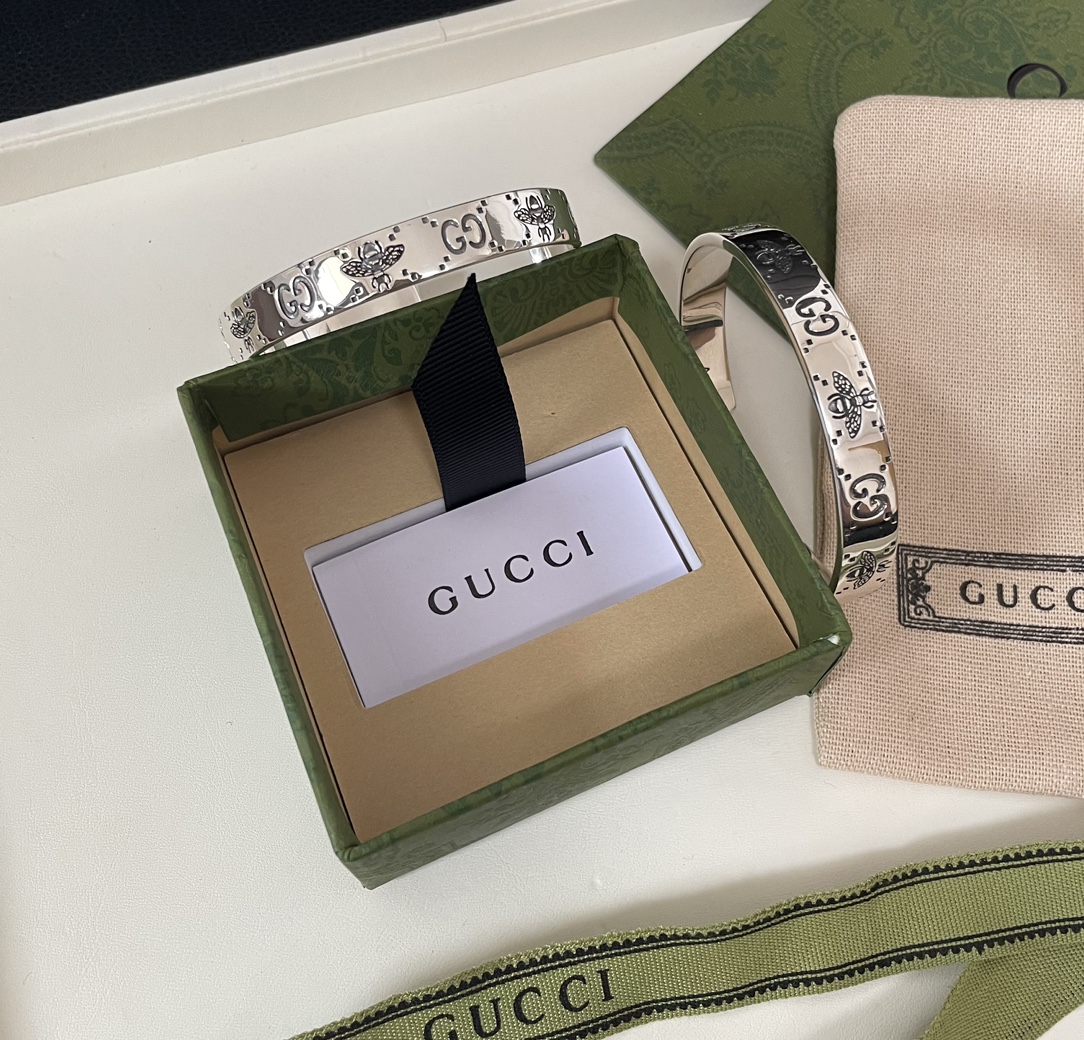 [TOP] GUCCI Bee Bracelet - Silver