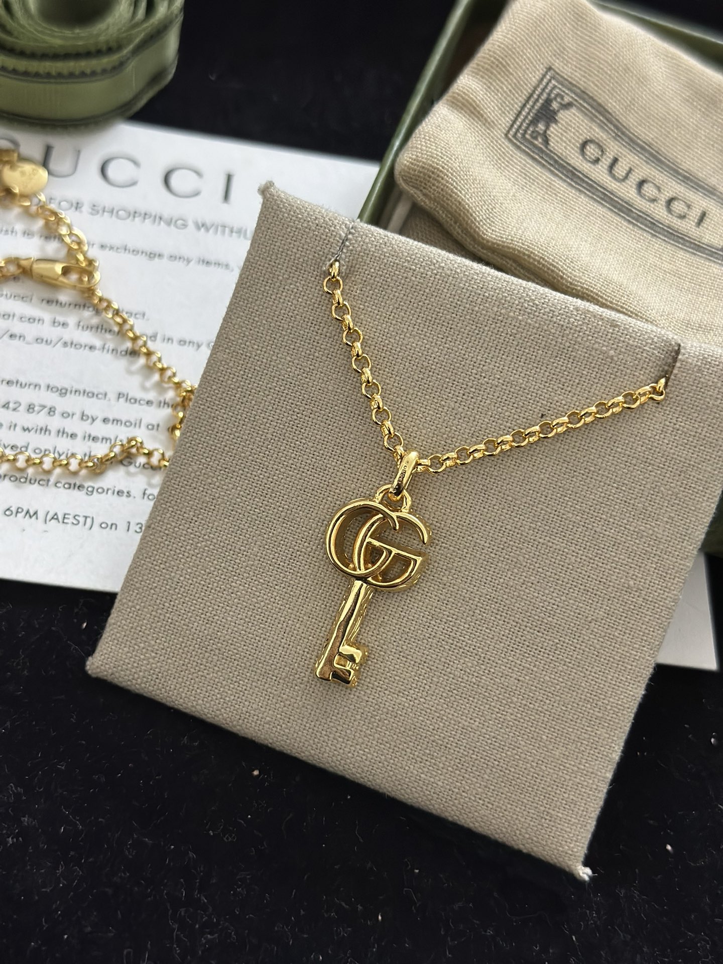 [TOP] GUCCI GG Key Necklace - Gold