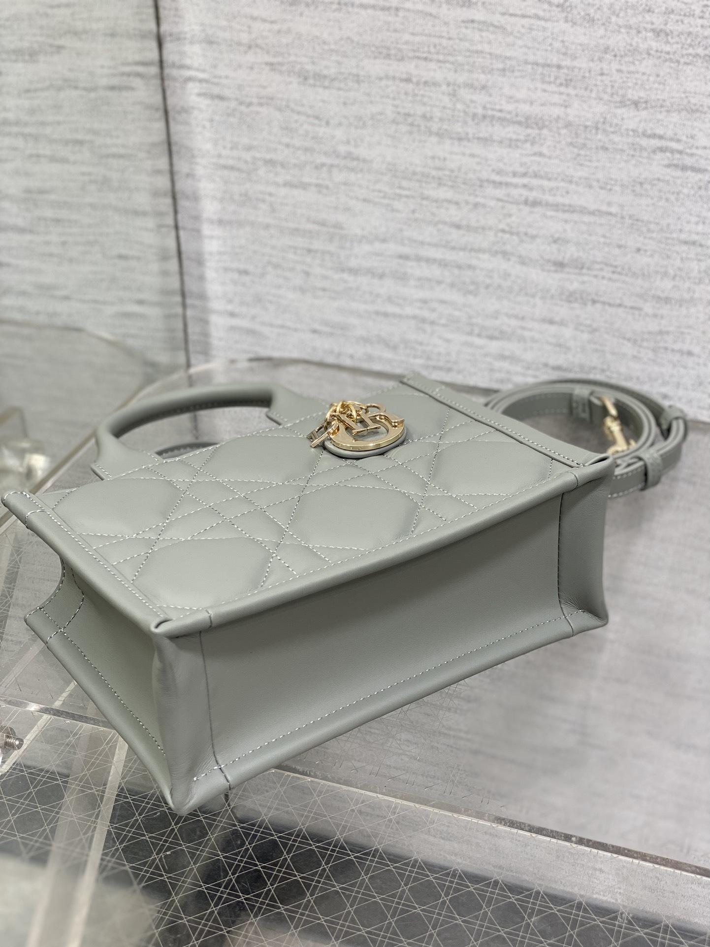 [TOP] Christian Dior Calfskin Book Tote Bags 21.5x13x7.5cm - Rock Ash