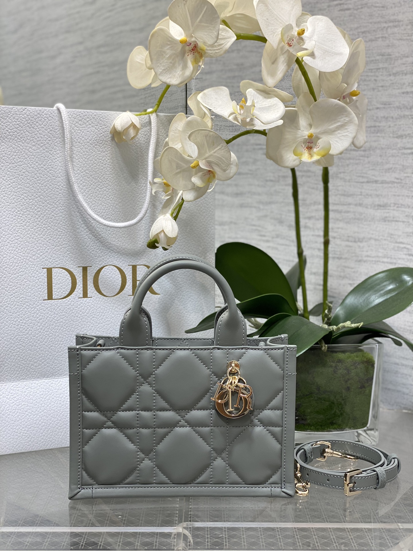 [TOP] Christian Dior Calfskin Book Tote Bags 21.5x13x7.5cm - Rock Ash