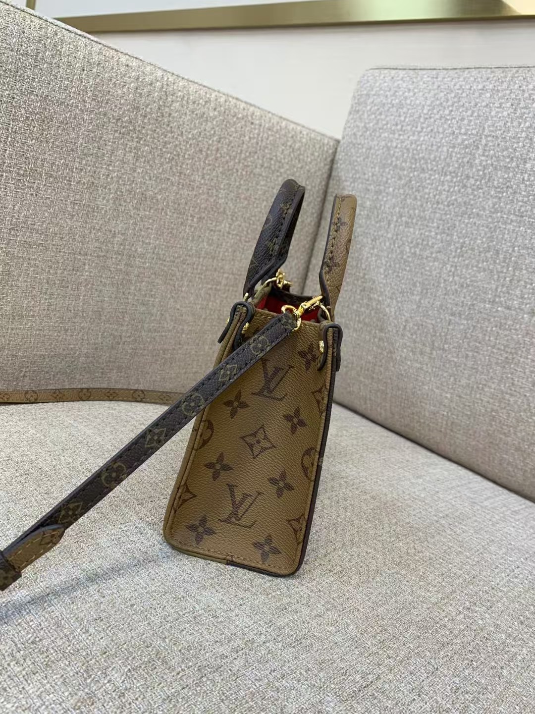 [TOP] Louis Vuitton LV On The Go BB Bag 18x15x8.5cm - Brown