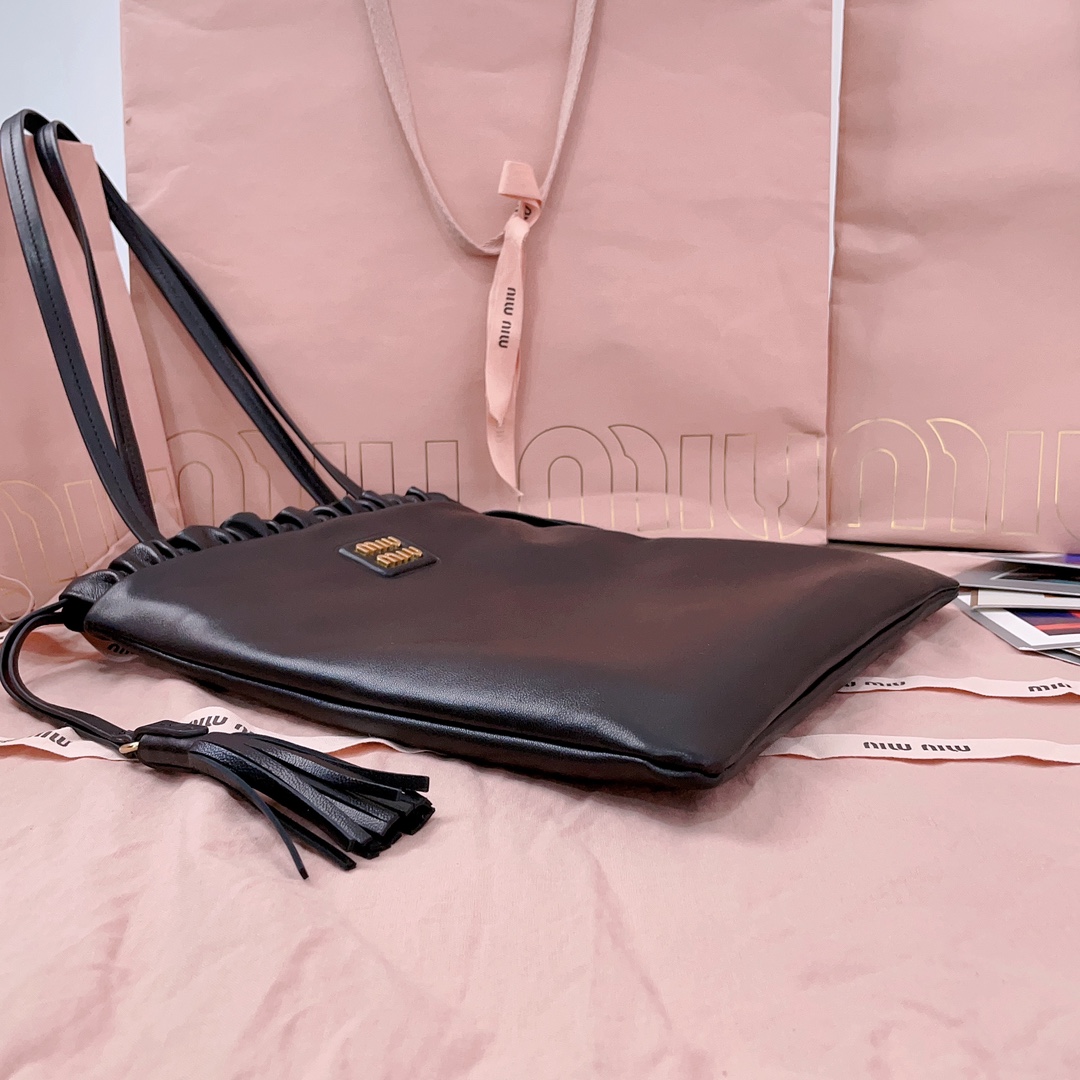 [TOP] Miu Miu Tote Bag with Tassel Drawstring Lambskin 28x31cm - Black