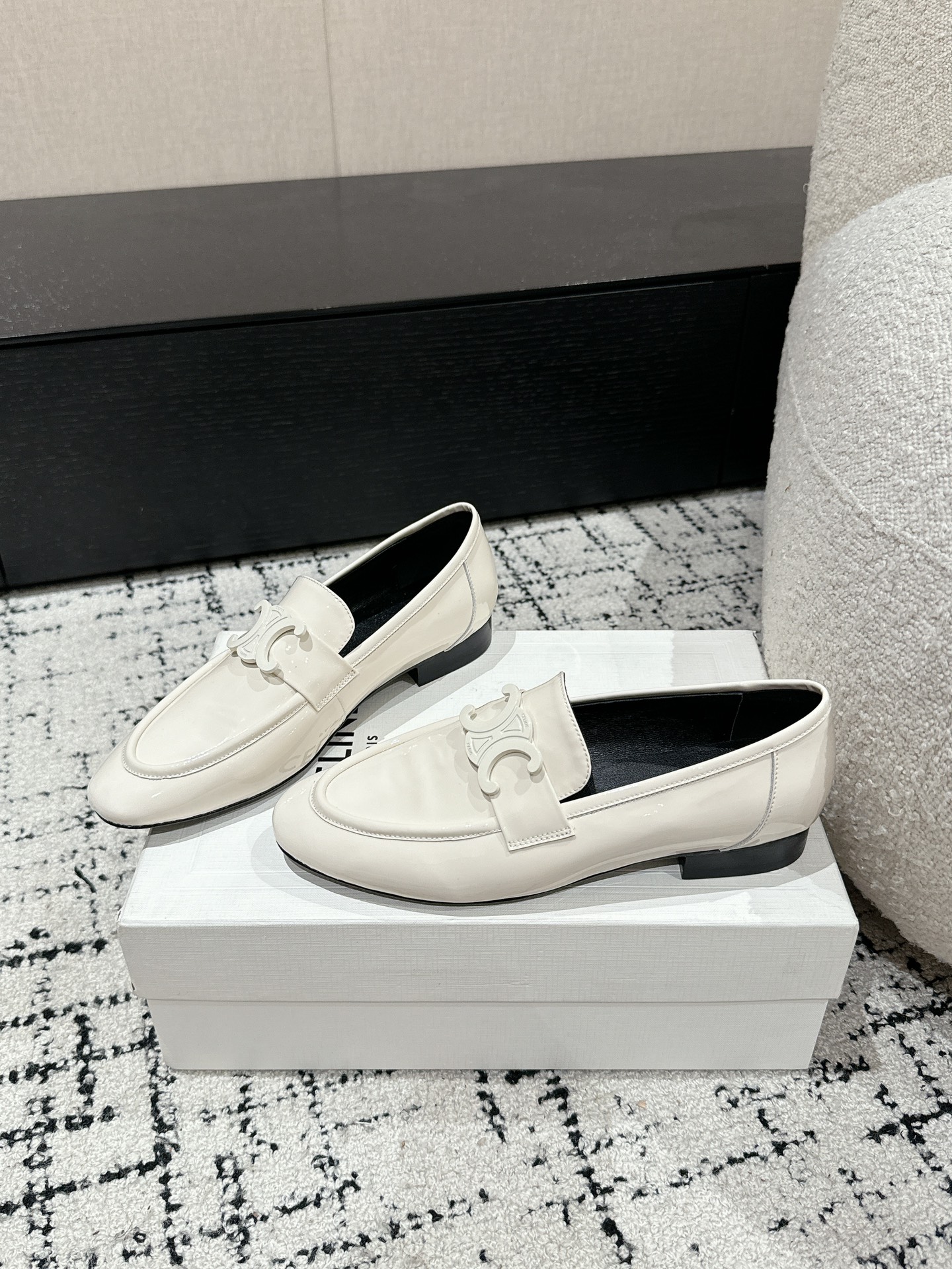 [TOP] CELINE Cowhide Leather Shoes - 3 Colour