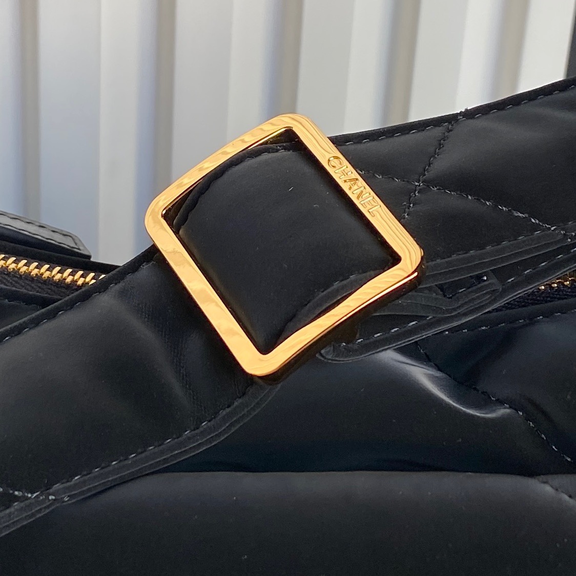 [TOP] CHANEL Coco Neige Hobo Bag 20x32x12cm - Black&GHW