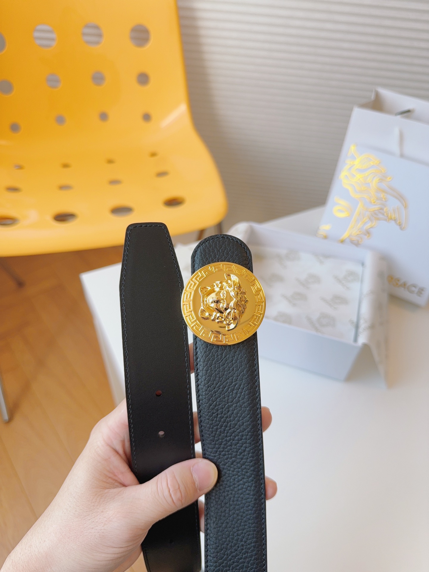 [TOP] VERSACE Cowhide Medusa Belts 4cm- Black