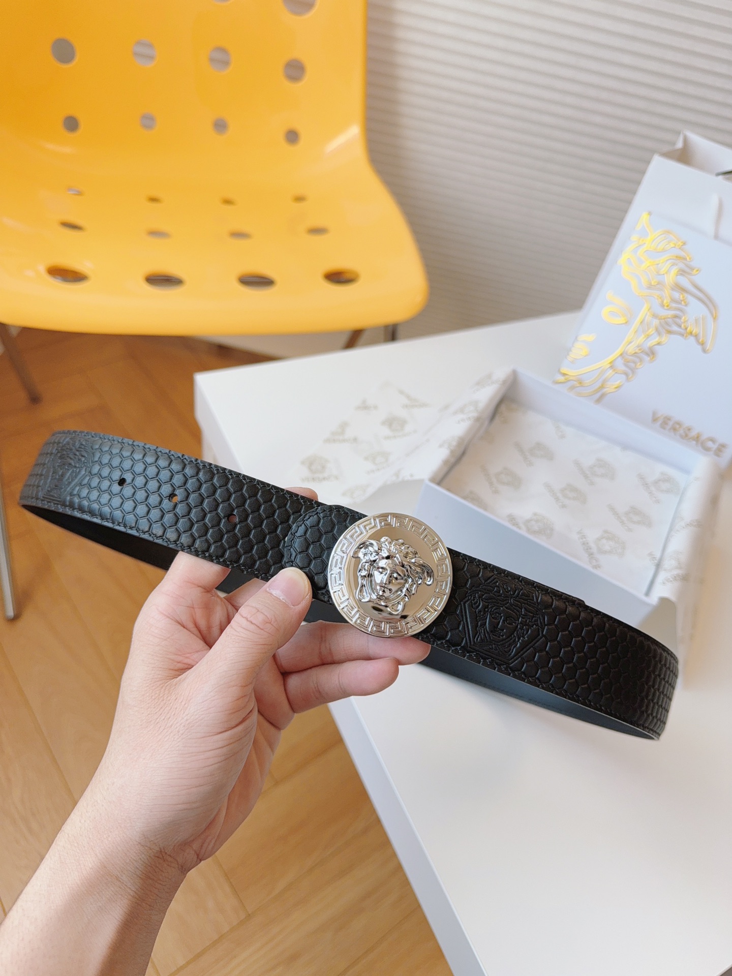 [TOP] VERSACE Cowhide Medusa Belts 4cm- Black