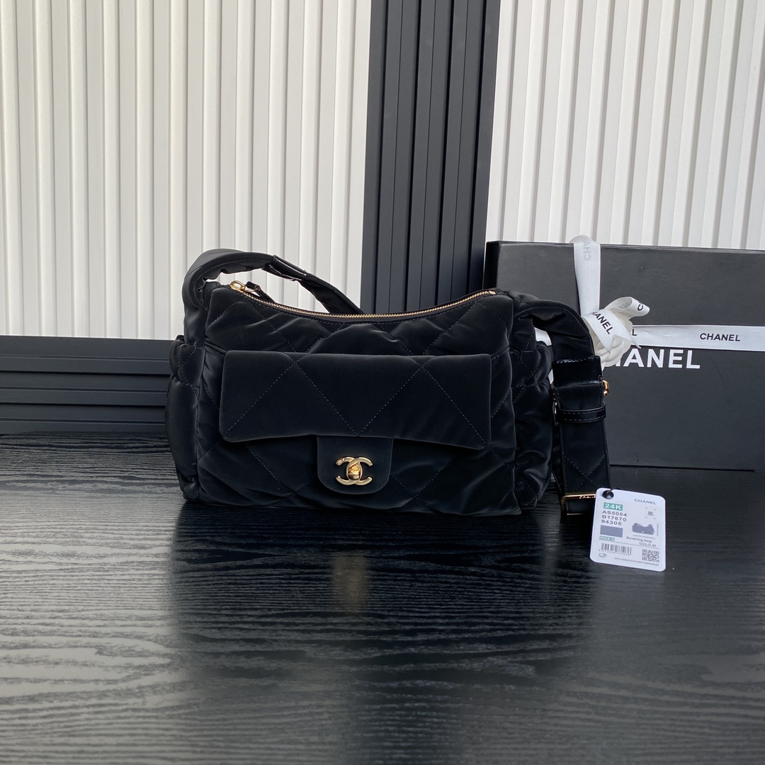 [TOP] CHANEL Coco Neige Hobo Bag 20x32x12cm - Black&GHW