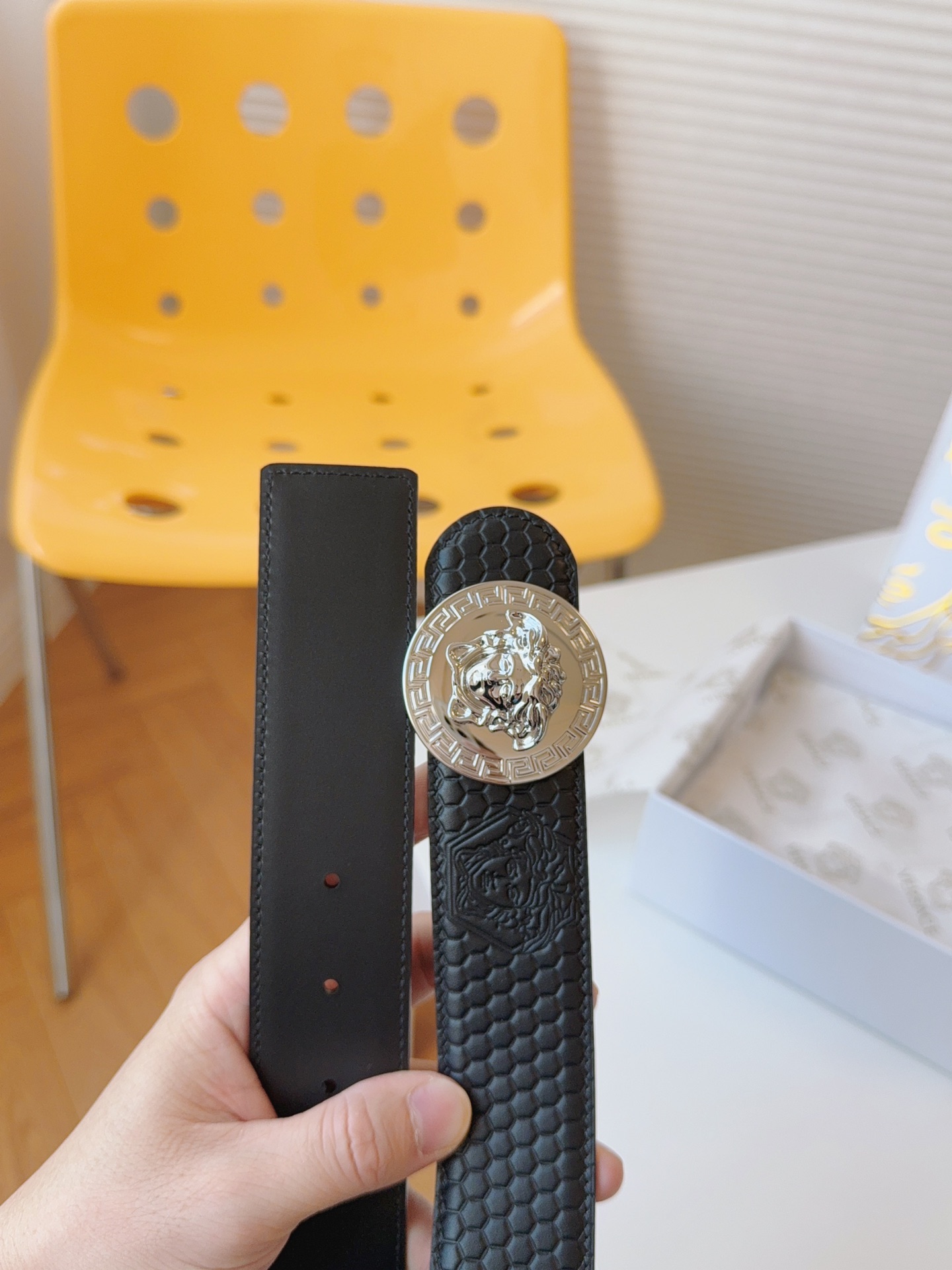 [TOP] VERSACE Cowhide Medusa Belts 4cm- Black