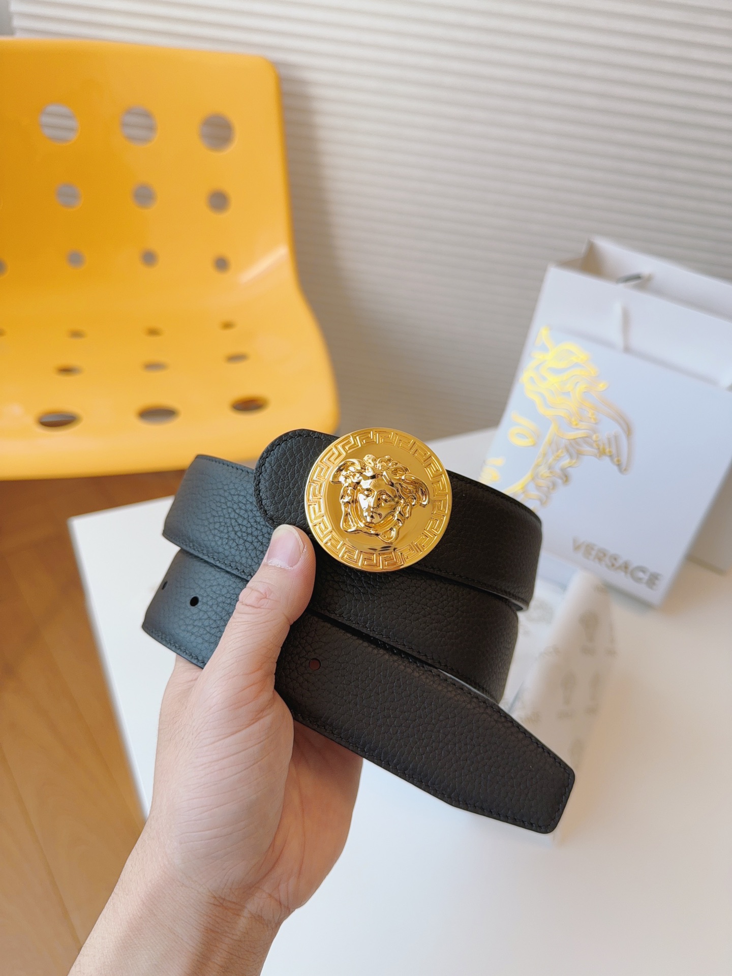 [TOP] VERSACE Cowhide Medusa Belts 4cm- Black