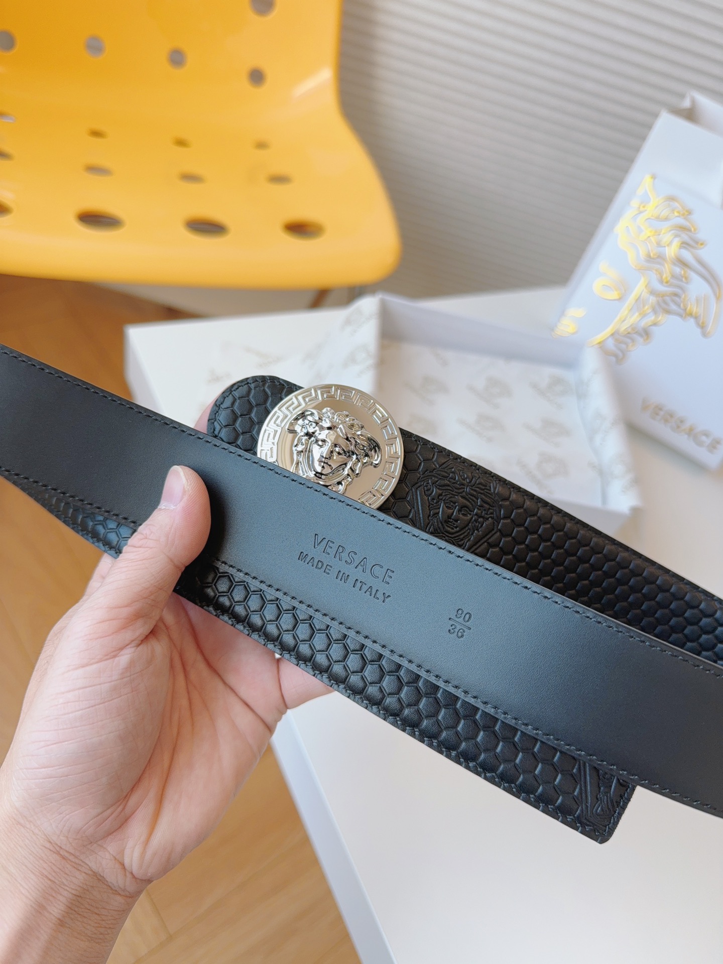 [TOP] VERSACE Cowhide Medusa Belts 4cm- Black