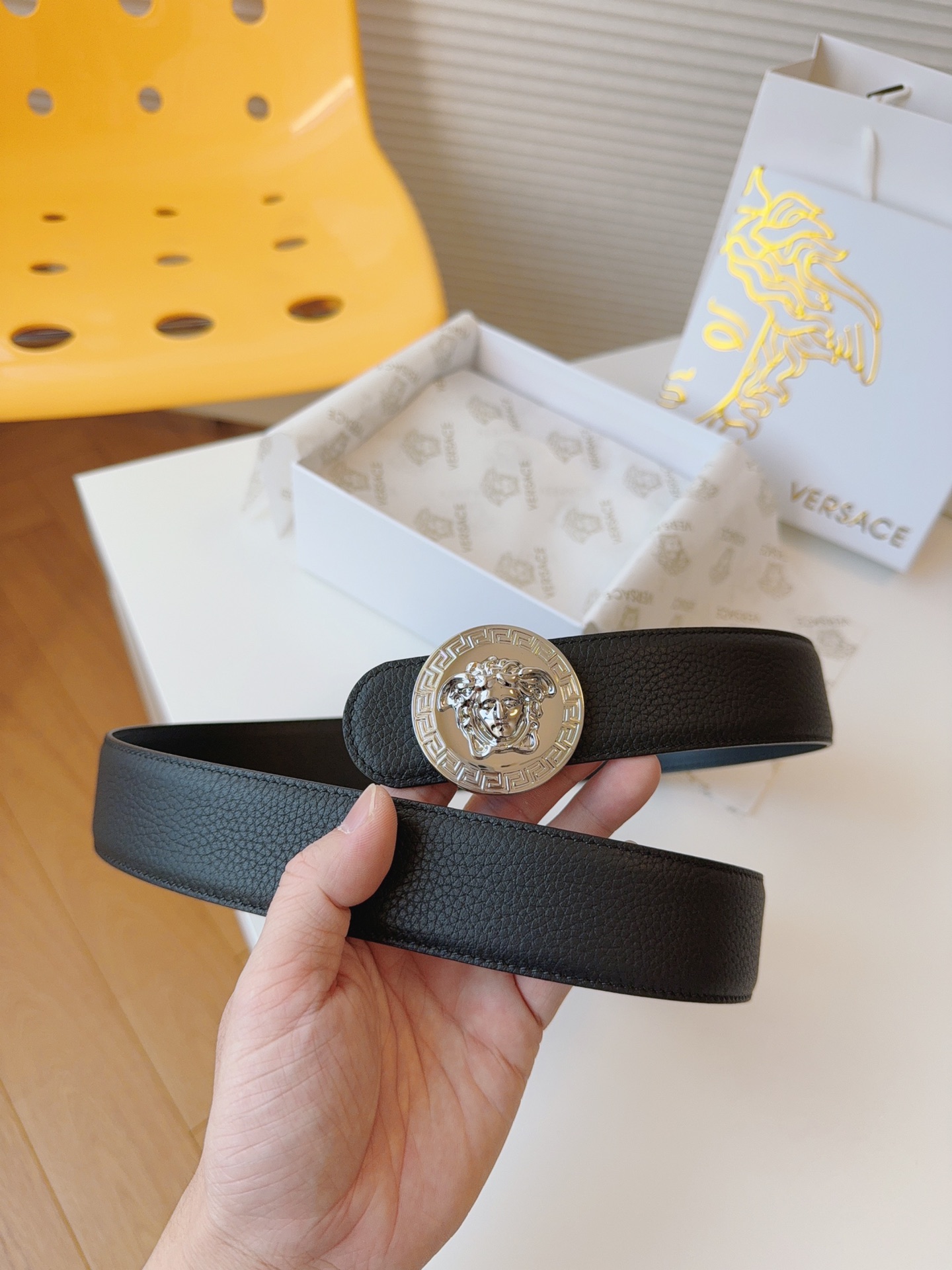 [TOP] VERSACE Cowhide Medusa Belts 4cm- Black