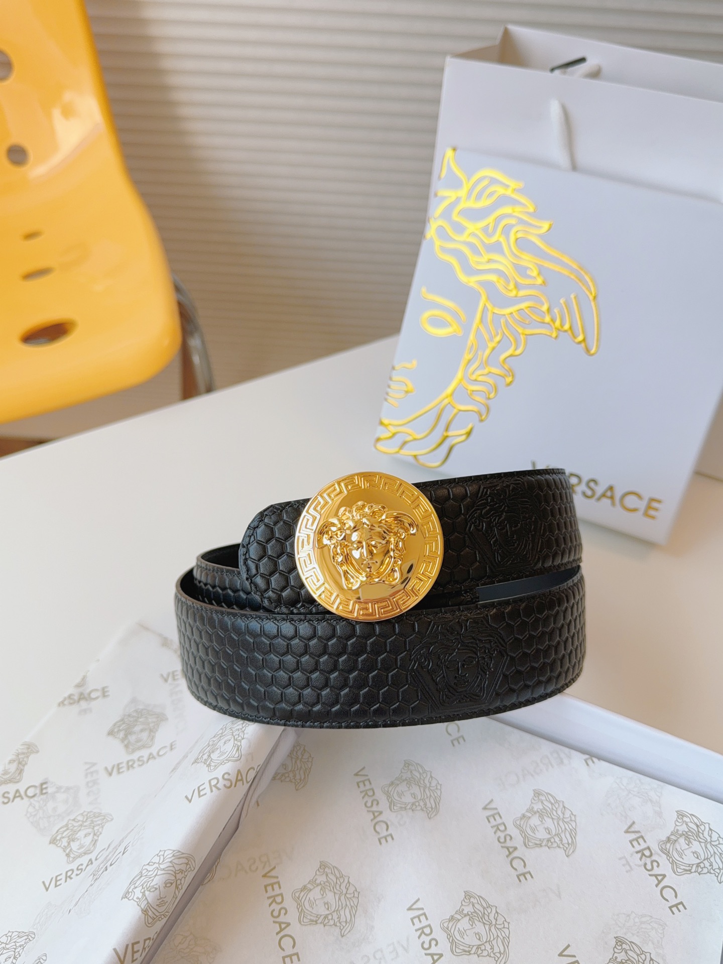 [TOP] VERSACE Cowhide Medusa Belts 4cm- Black
