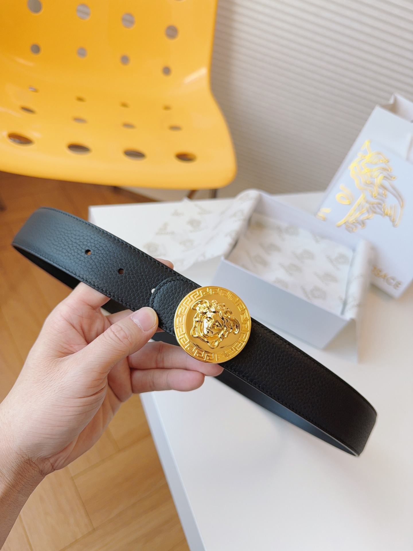 [TOP] VERSACE Cowhide Medusa Belts 4cm- Black