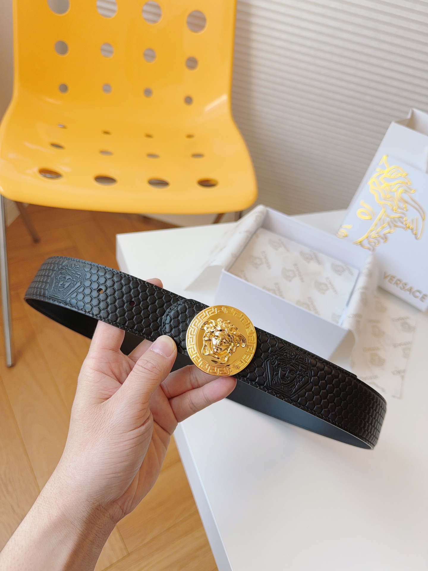 [TOP] VERSACE Cowhide Medusa Belts 4cm- Black