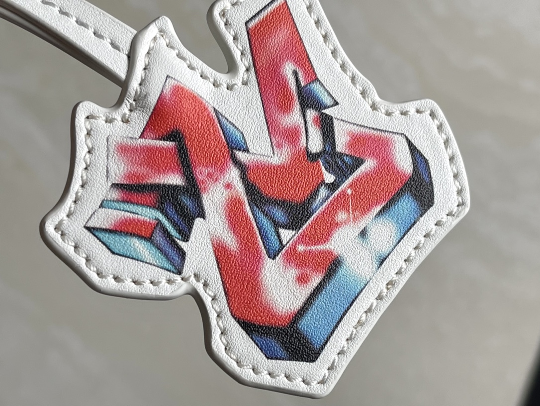 [TOP] Louis Vuitton LV Backpack - 33 x 41 x 18 cm - White