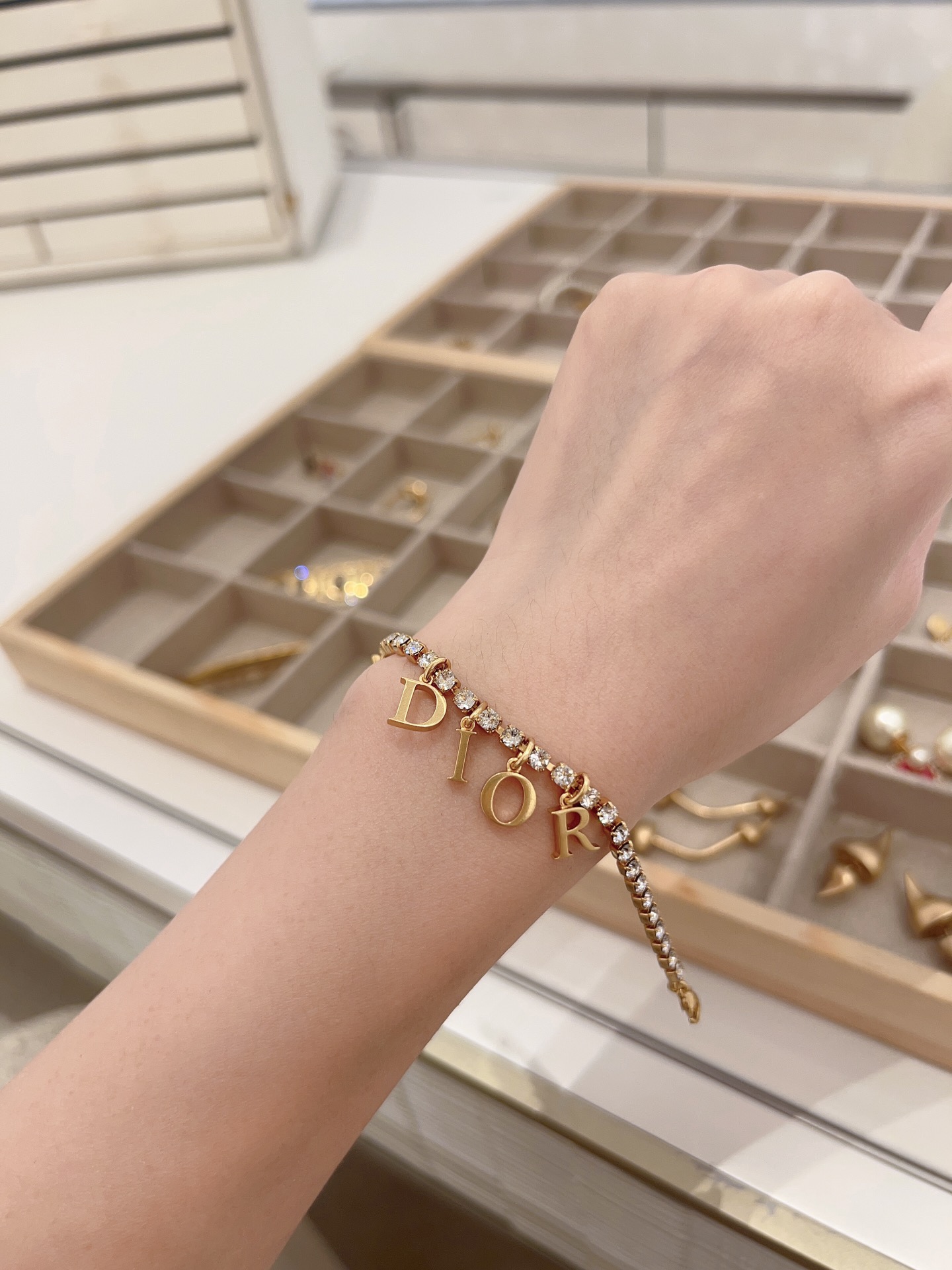 [TOP] Christian Dior Bracelet - Gold