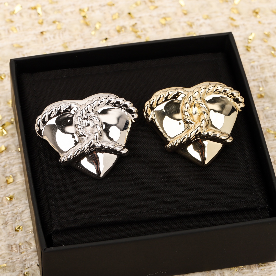 [TOP] CHANEL Love Brooch - 2 Colour