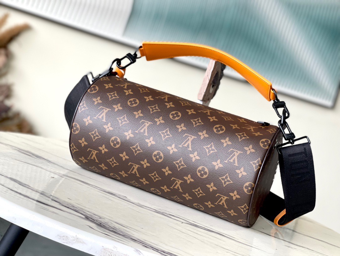 [TOP] Louis Vuitton LV Men's Soft Polochon Bag 33 x 17 x 17cm - Black