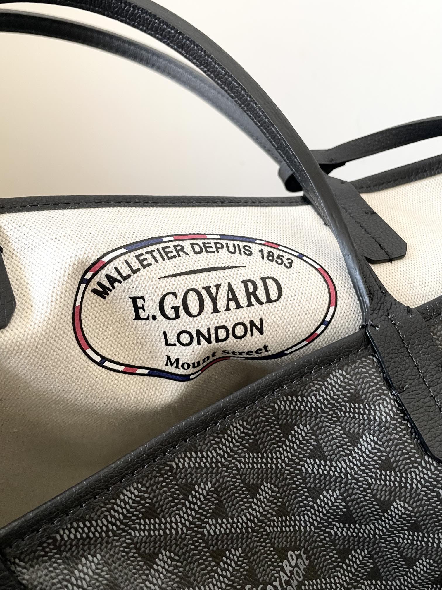 [TOP] Goyard Saint Louis Bag  28 cm x 15 cm x 34 cm/34 cm x 20 cm x 40 cm - Black