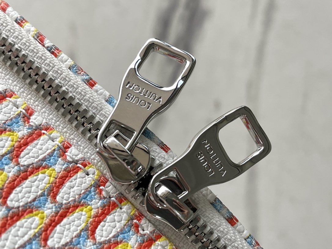 [TOP] Louis Vuitton LV Backpack - 33 x 41 x 18 cm - White