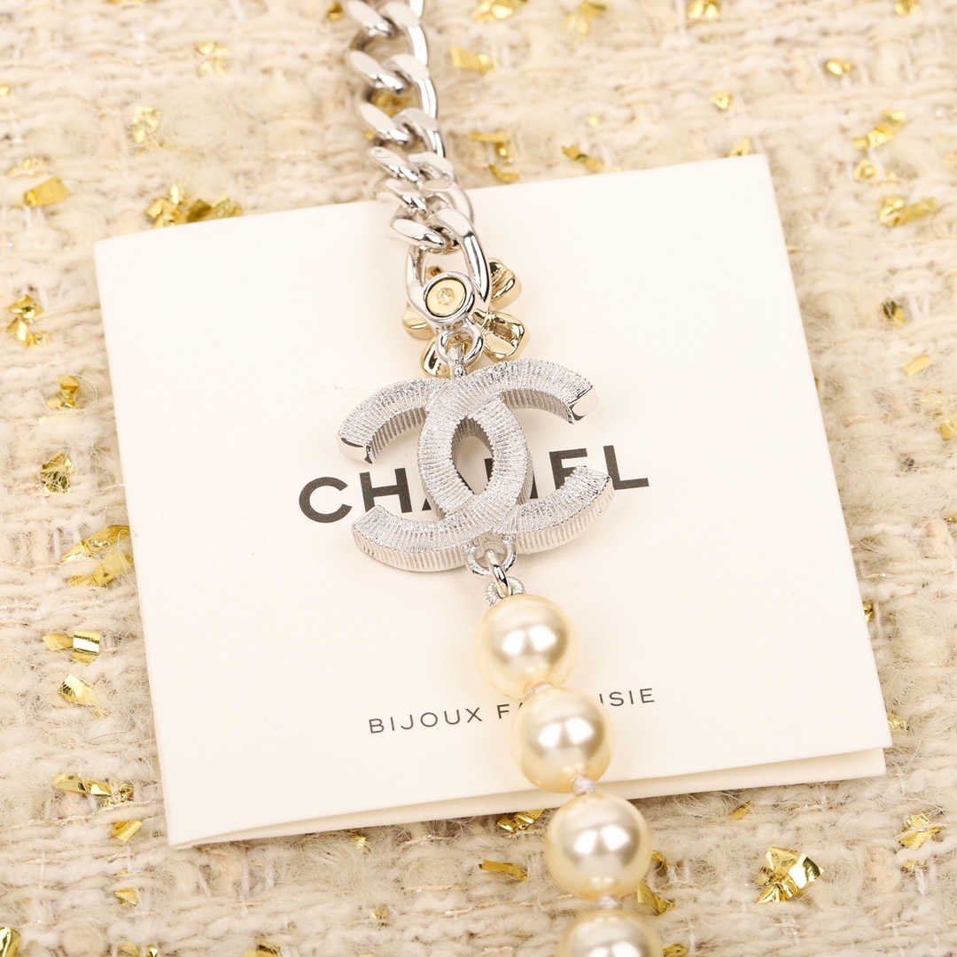 [TOP] CHANEL Pearl Necklace - Silver