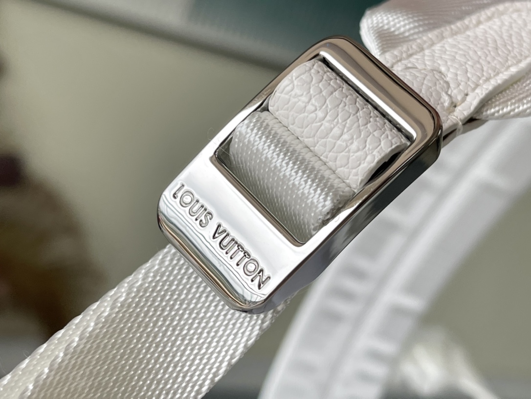 [TOP] Louis Vuitton LV Backpack - 33 x 41 x 18 cm - White