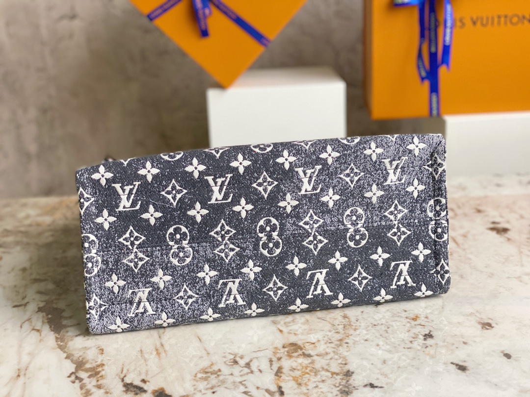 [TOP] Louis Vuitton LV On The Go Bag 35 x 27 x 14cm - Black