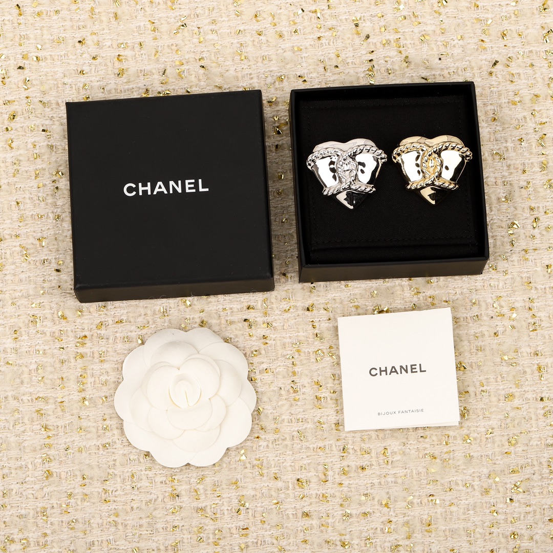[TOP] CHANEL Love Brooch - 2 Colour