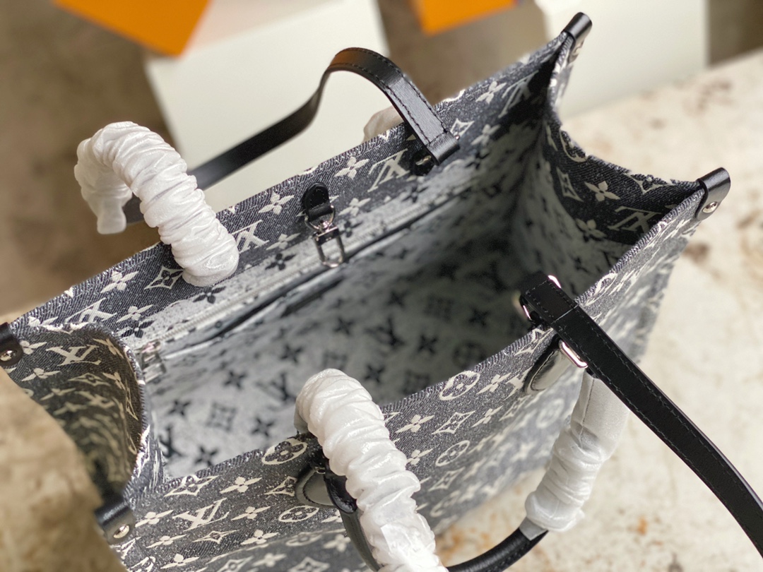 [TOP] Louis Vuitton LV On The Go Bag 35 x 27 x 14cm - Black