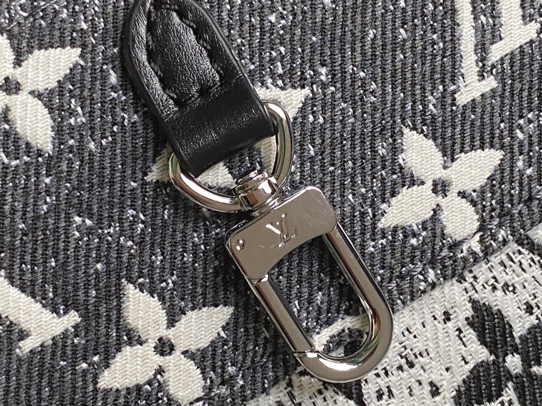 [TOP] Louis Vuitton LV On The Go Bag 35 x 27 x 14cm - Black