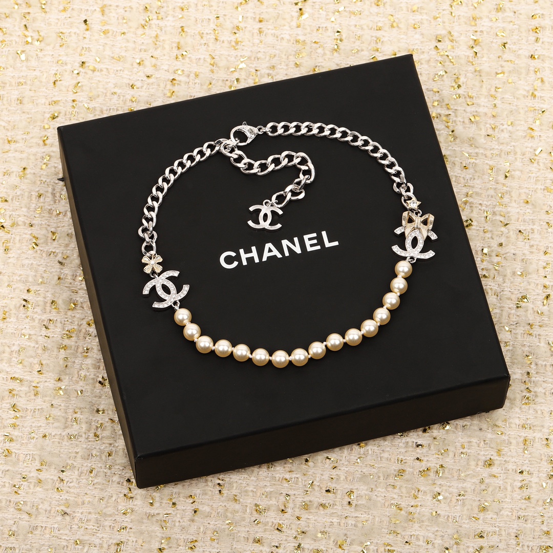 [TOP] CHANEL Pearl Necklace - Silver