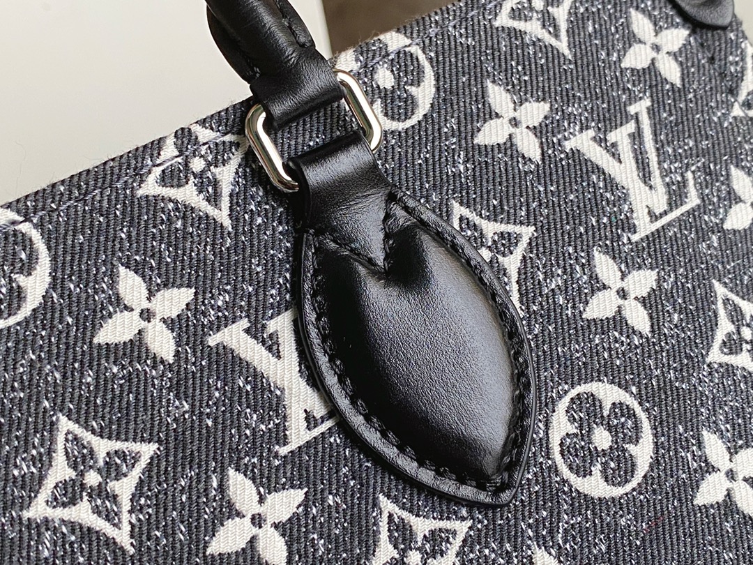 [TOP] Louis Vuitton LV On The Go Bag 35 x 27 x 14cm - Black