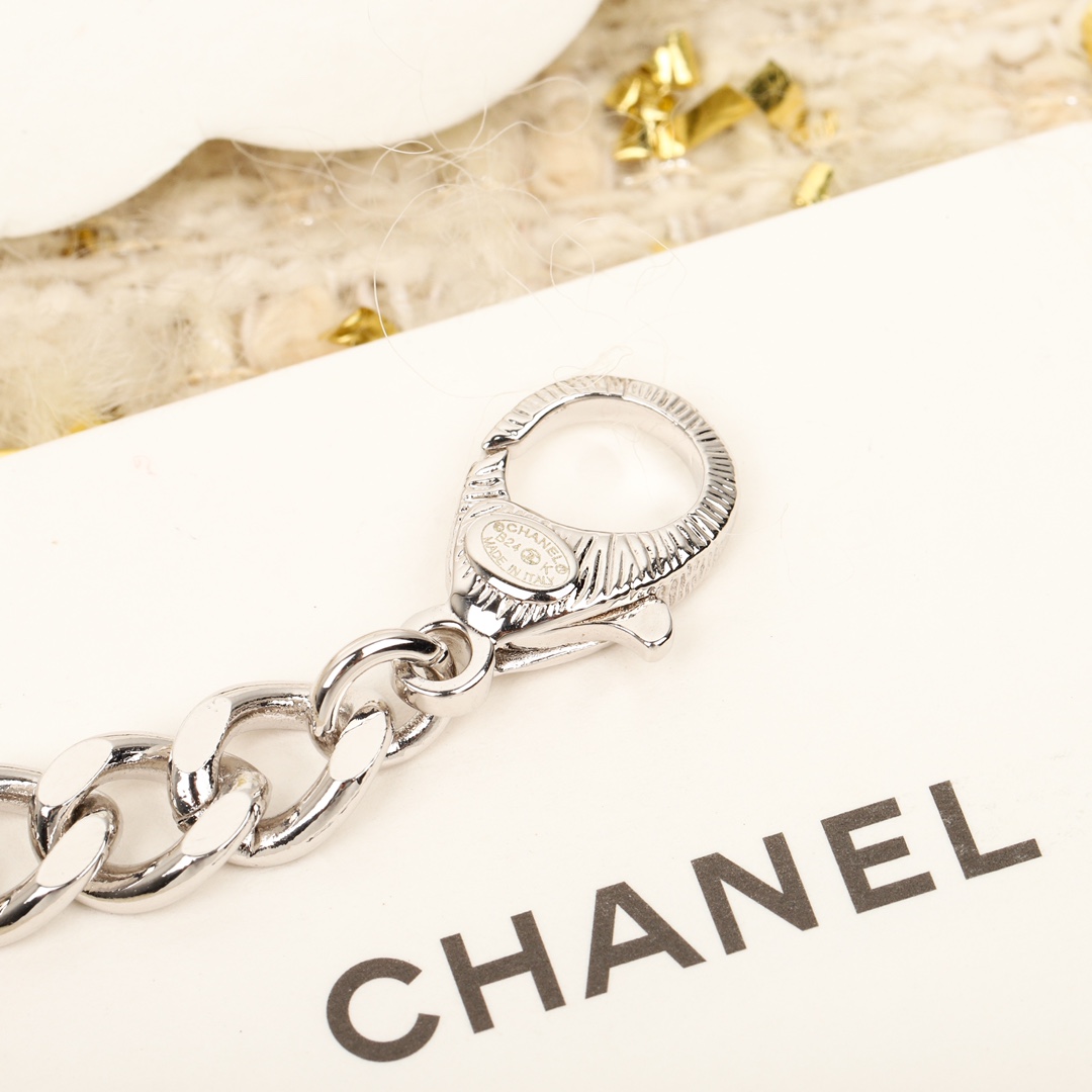 [TOP] CHANEL Pearl Necklace - Silver