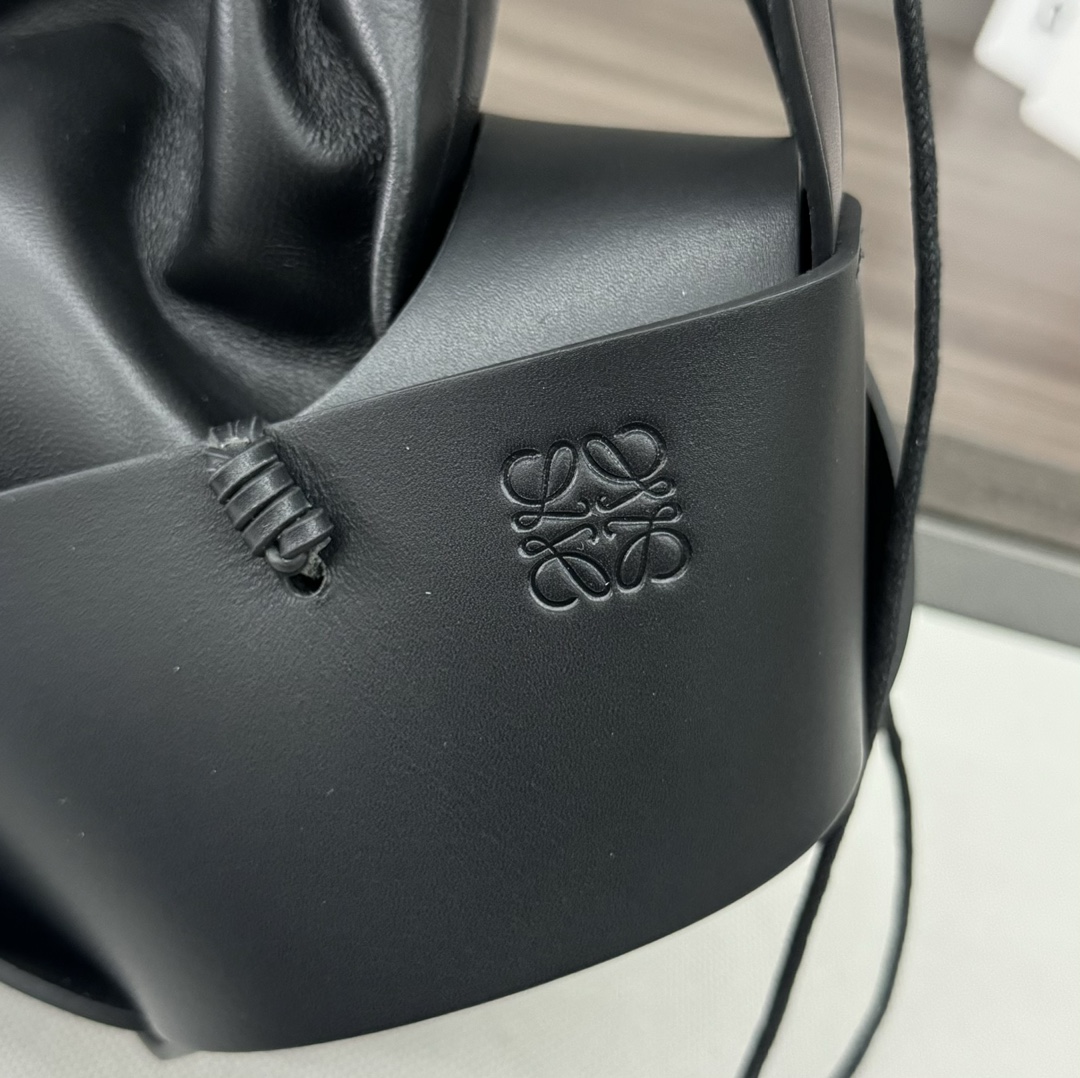 [TOP] LOEWE Cow Leather Handbag 38*18*17CM - 2 Colour