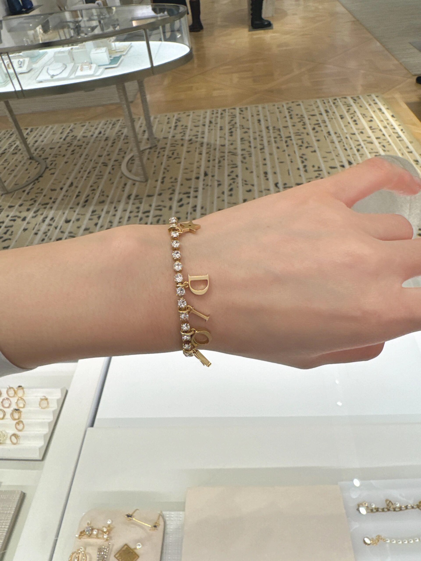 [TOP] Christian Dior Bracelet - Gold