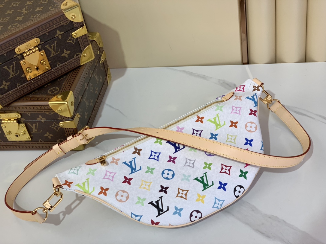 [TOP] Louis Vuitton LV HIGH RISE  Waist Bag 16 x 8 x 38 cm - White