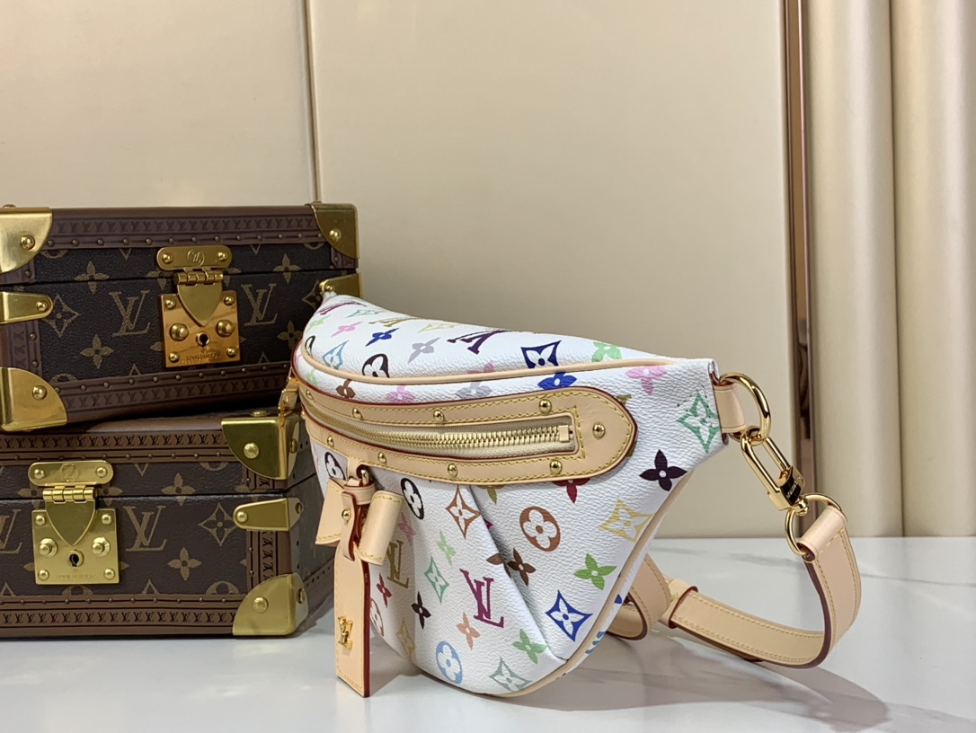 [TOP] Louis Vuitton LV HIGH RISE  Waist Bag 16 x 8 x 38 cm - White